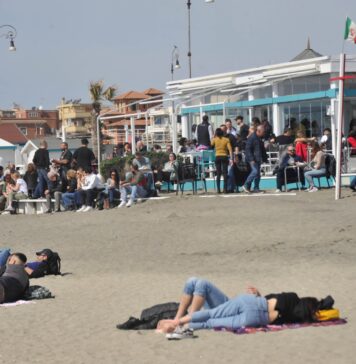 In spiaggia a Ostia