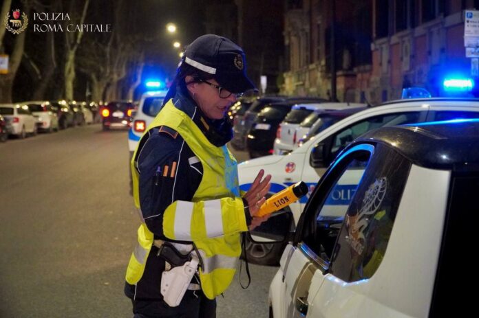 Roma, multati in quasi 400 per eccesso di velocità nel centro città