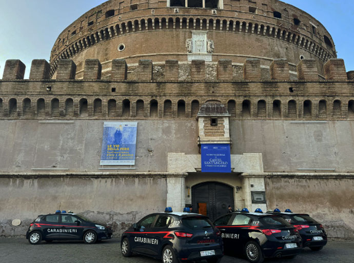 Macabra scoperta a Castel Sant'Angelo: rinvenuto il cadavere di un uomo 1