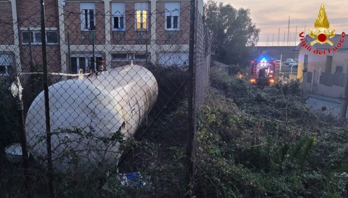 Fuga di gas a Civitavecchia: Vigili del Fuoco mettono in sicurezza l' area
