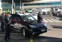 Fiumicino, Ncc abusivi agganciavano clienti in aeroporto: migliaia di euro di multa