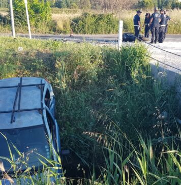 Ostia, grave incidente tra auto e moto: arriva l'eliambulanza