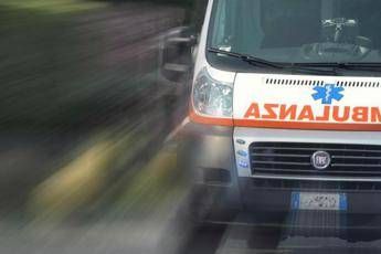 Torino, bimbo cade dal balcone: è grave