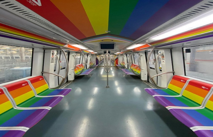 ROMA-TRENO-ARCOBALENO-METRO-GAY-PRIDE-