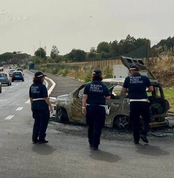 Roma, grave donna ustionata: l’auto ha preso fuoco durante il rifornimento