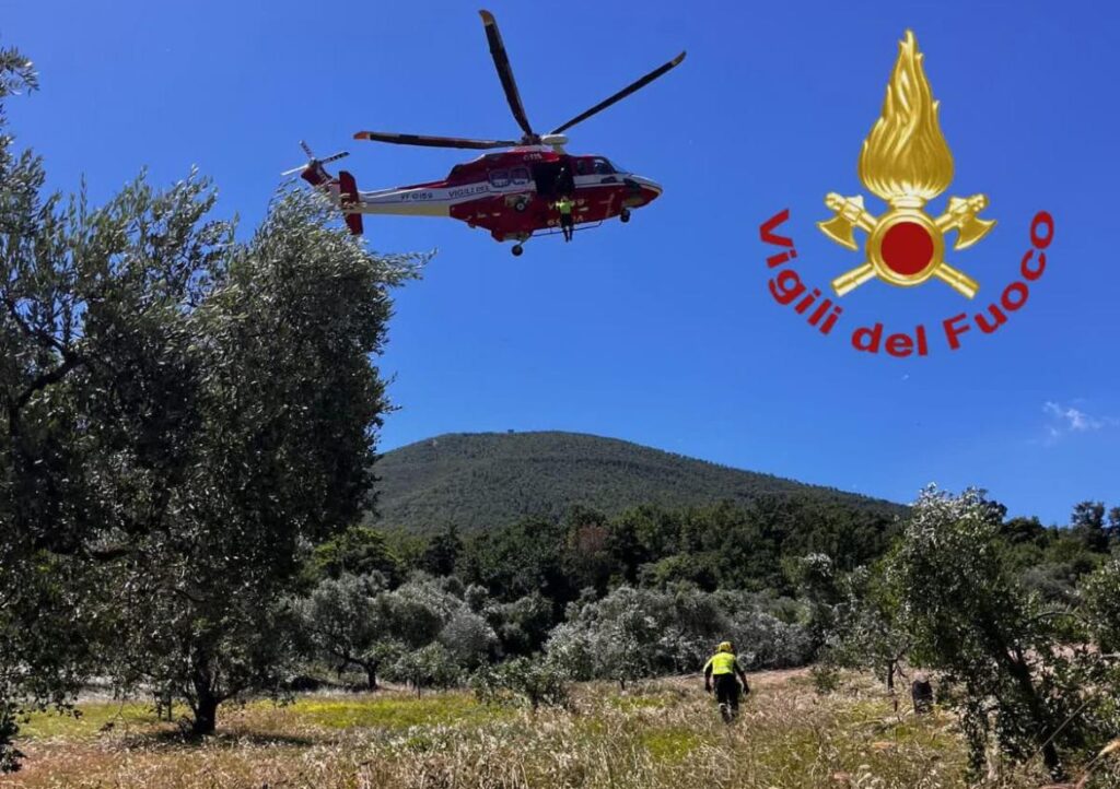Ciclista cade su Monte Gennaro, salvato con l'elicottero Drago 1