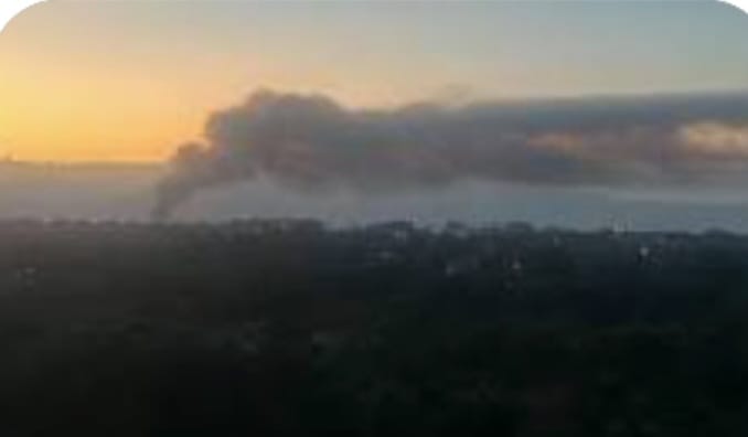 Roma, in fiamme azienda di autotrasporti: nube tossica sulla città (VIDEO) 1