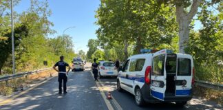 Via del Mare, traffico in tilt per incidente