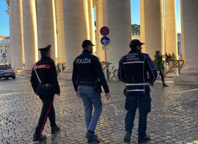 Roma centro, operazione antidegrado: blitz interforze, sanzioni per migliaia di euro