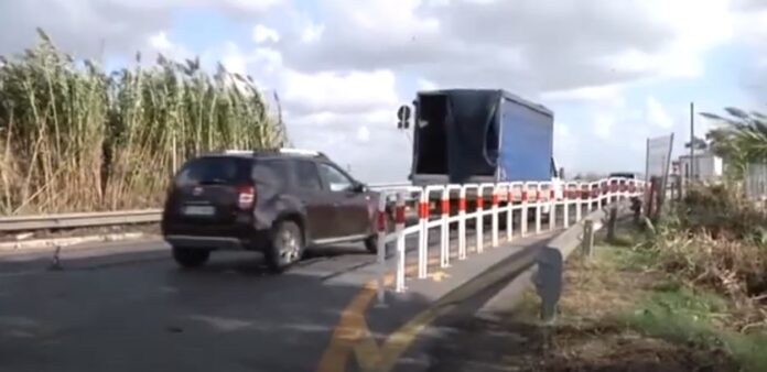 Fiumicino-Ostia, si lavora sul semaforo: attraversamenti chiusi