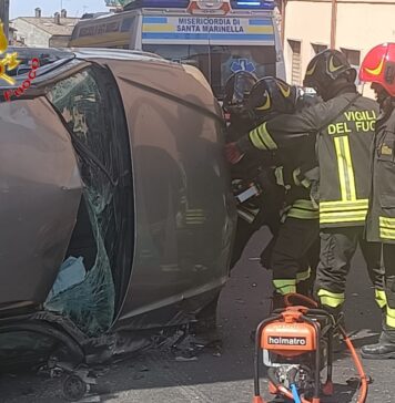 Incidente stradale vicino Roma: carambola su altre auto, ferita una persona