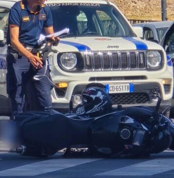 Roma, fuga dopo incidente: trovata conducente Smart, aveva lasciato a terra una persona ferita