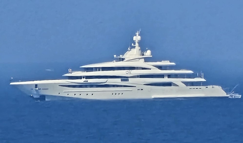 A Ostia il megayacht di Valentino: 46 metri di lusso ed eleganza (VIDEO) 1