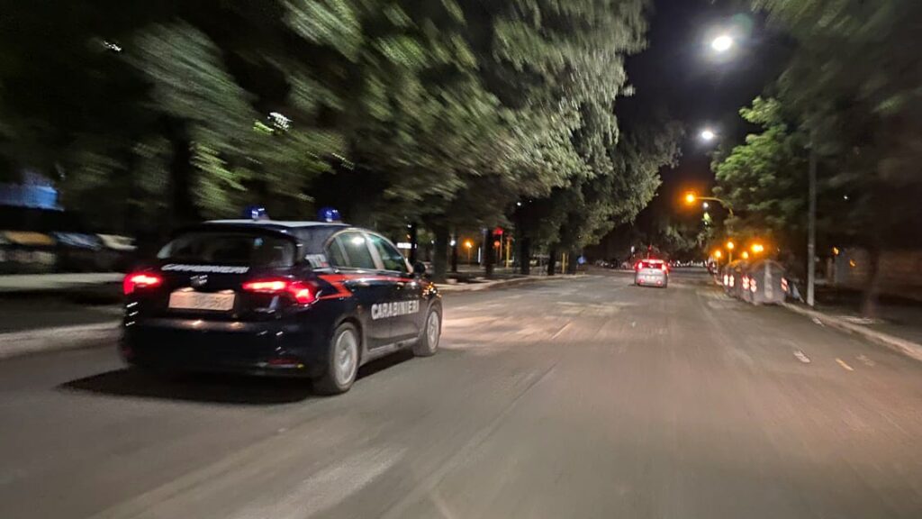 Roma, i ladri sul balcone: gli inquilini li mettono in fuga 1