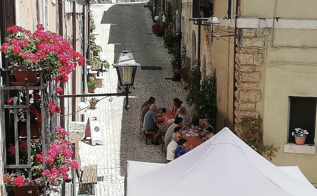 Dopo Ferragosto? A Orvinio c’è la Sagra della Polenta: sapori autentici in uno dei borghi più belli d'Italia 1 Dopo Ferragosto? A Orvinio c’è la Sagra della Polenta: sapori autentici in uno dei borghi più belli d'Italia 1