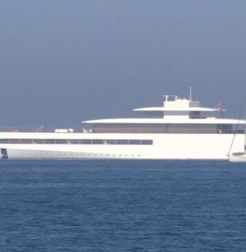Ostia, arriva il superyacht progettato per Steve Jobs: capolavoro da 120 milioni di euro (VIDEO)
