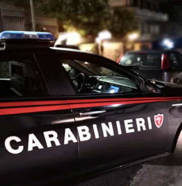 evade da domiciliari