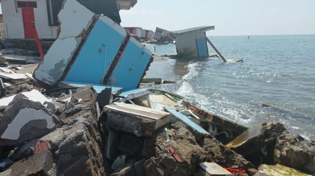 Lotta all’erosione marina di Ostia, ripartono i lavori della scogliera (VIDEO) 3