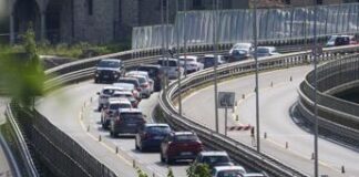 Traffico da bollino nero nel weekend, strade e autostrade più a rischio