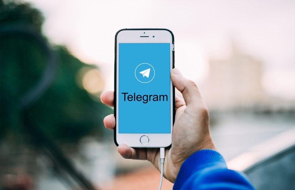 Il nuovo aggiornamento di Telegram introduce tante novità per celebrare gli 11 anni: Reazioni stella e tutte le nuove funzioni 2