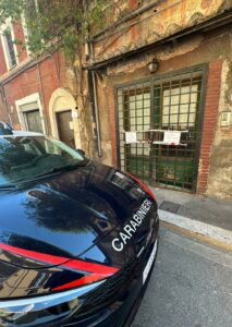 Cadavere in un ristorante abbandonato a Roma, indagini in corso