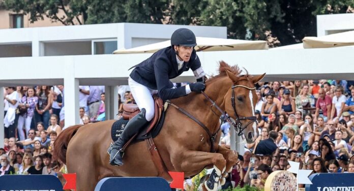 Equitazione, salto a ostacoli