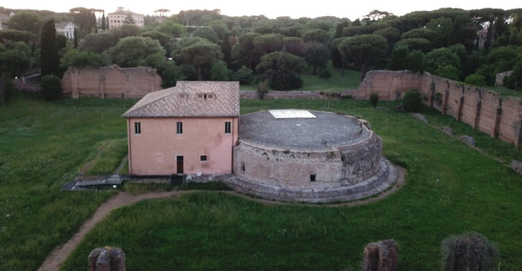 Il Mausoleo di Romolo a Villa MAssenzio 