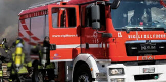 Roma, auto a fuoco tra Salaria e Corso d'Italia: traffico deviato e bus in pesante ritardo