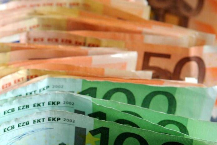 Tassa sui ricchi? Tra Imu, conti correnti e bollo auto in Italia c’è già