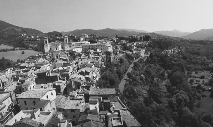 Tragedia a Vicovaro, la piccola Stella non c’è più. La commemorazione a scuola, il cordoglio della Città