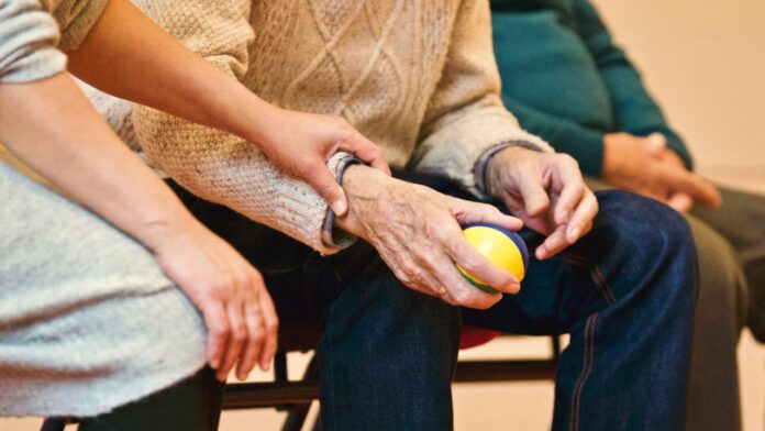 Asl Roma 3, Alzheimer e demenza: il piano aiutare malati e famiglie