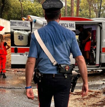 Bomba d'acqua, cinque minori noleggiano un risciò ma finiscono in mezzo al nubifragio