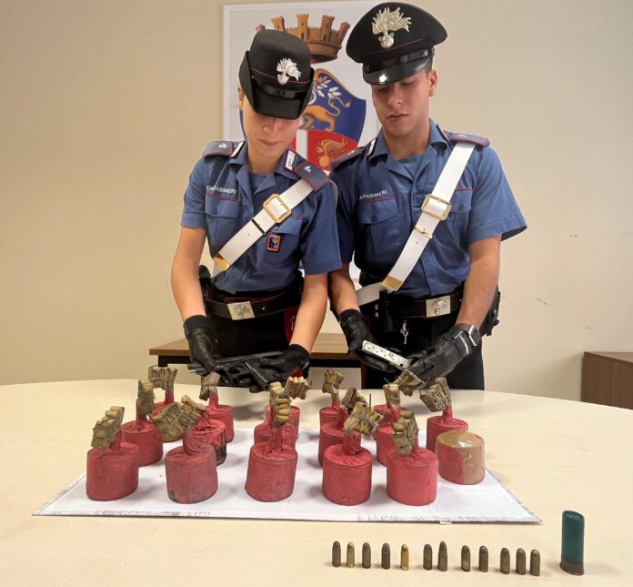 Fiumicino, controlli a tappeto: i carabinieri sequestrano armi, munizioni e petardi