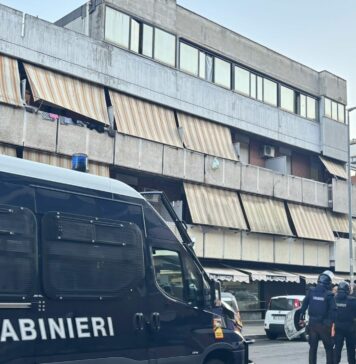 Disposto lo sgombero dell'hotel Cinecittà base di famiglie e bande sudamericane