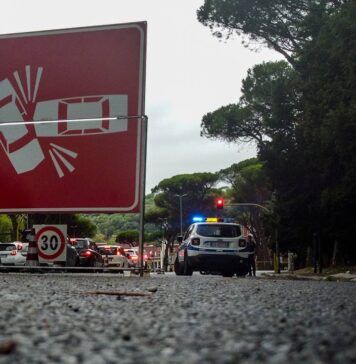 Incidente a Roma, conducente suv fugge e lascia ferito a terra: trovato dalla Polizia locale