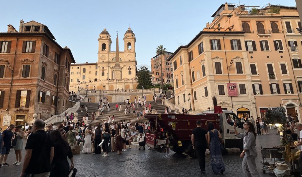 Roma, allarme economia: "Gli aumenti e le difficoltà per avere il CIN metteranno in ginocchio il turismo" 1