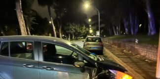 Casal Palocco, incidente all’incrocio: ferito un automobilista (VIDEO)