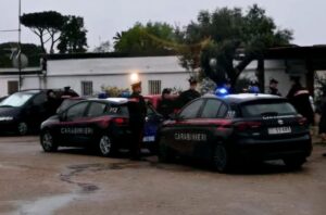 Infernetto, strutture abusive adibite ad alloggi. Sequestrato immobile di 3mila mq, denunce e arresti 1