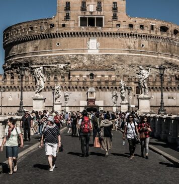 Turisti a Roma centro