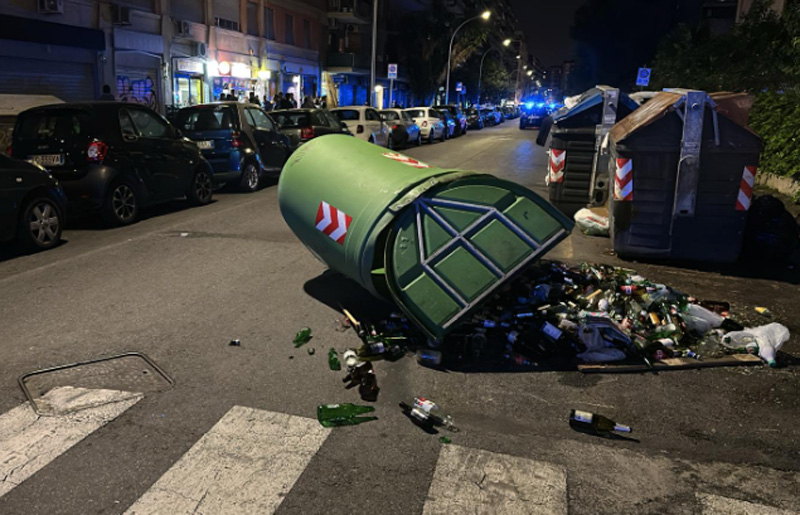 Terrore in strada a Don Bosco: maxi rissa esplode tra Latinos e bangladini (VIDEO) 1 Terrore in strada a Don Bosco: maxi rissa esplode tra Latinos e bangladini (VIDEO) 1