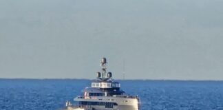 Il superyacht Toute Sweet arriva ad Ostia: lusso e “dolcezza” sulla cresta dell’onda