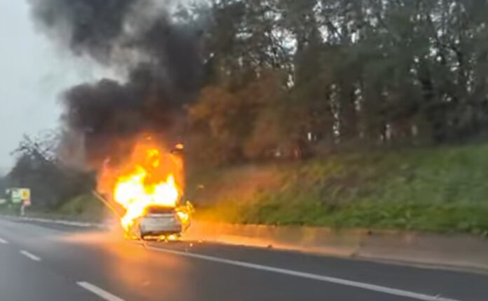 Via Pontina, incidente auto-moto: rallentamenti e lunghe code