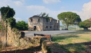 La casa di Santa Maria Goretti cade a pezzi. L’appello del parroco: “Servono interventi per salvarla" (VIDEO)