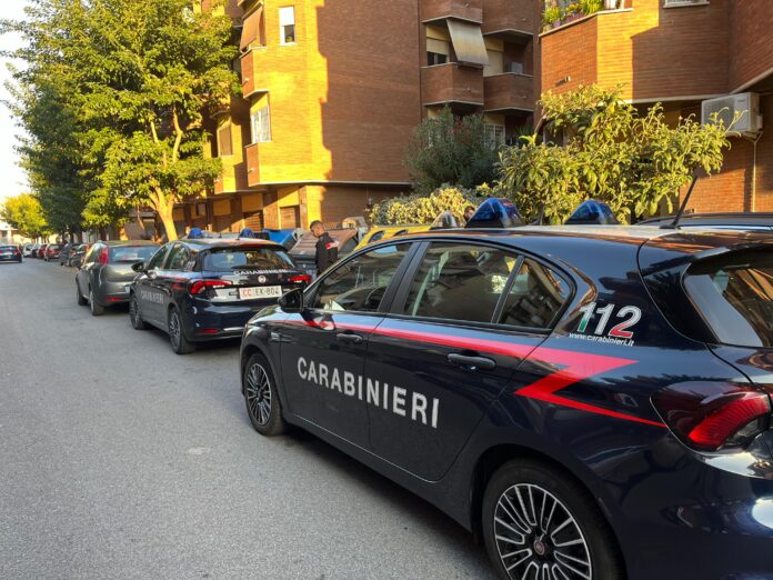 Estorsione con metodo mafioso ad un ristorante di Ostia: due arresti