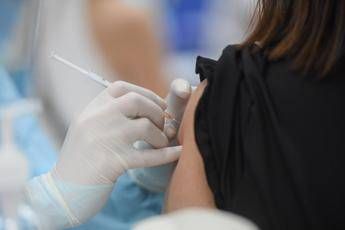 Uap: “I vaccini sono un atto medico, ma in farmacia sì e in ambulatori accreditati no incongruenza da superare”