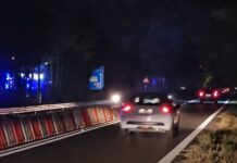 Via del Mare e Ostiense interrotte, traffico nel caos e bus notturno senza due fermate