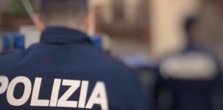 Blatte e cattive condizioni igieniche, la Polizia chiede la chiusura di due bar di Ostia