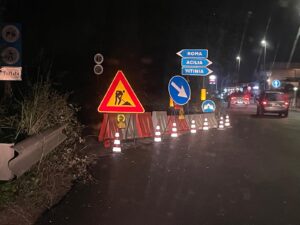 Primo provvedimento sul Ponte pericolante: aperta bretella per agevolare il doppio senso sulla via del Mare (VIDEO) 1