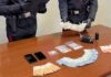 Ostia, droga calata dal terrazzo di casa: spacciatore arrestato