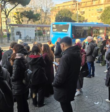 Forti rallentamenti sulla Roma-Lido: disagi in entrambe le direzioni (VIDEO)